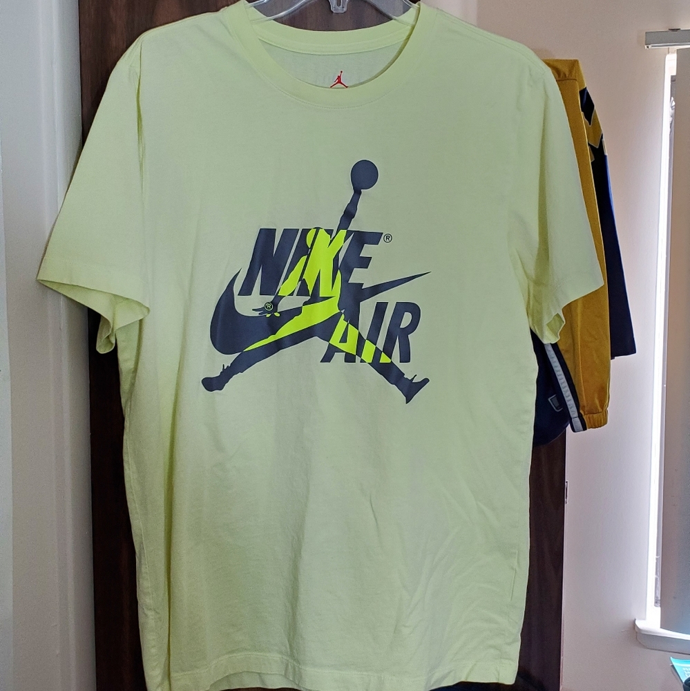 Nike Air Jordan Shirt